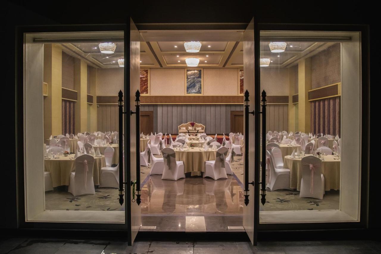 Hotel Mechi Crown Kakarvitta Luaran gambar