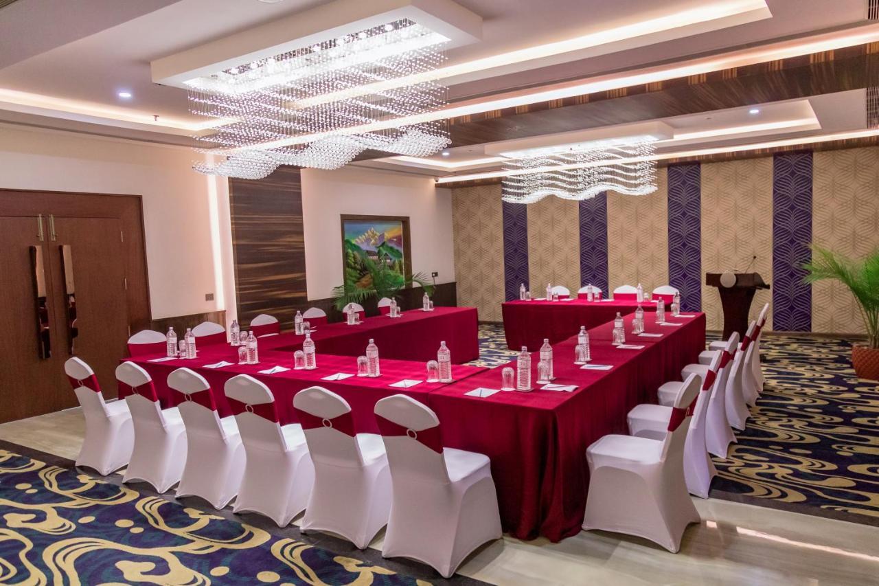 Hotel Mechi Crown Kakarvitta Luaran gambar