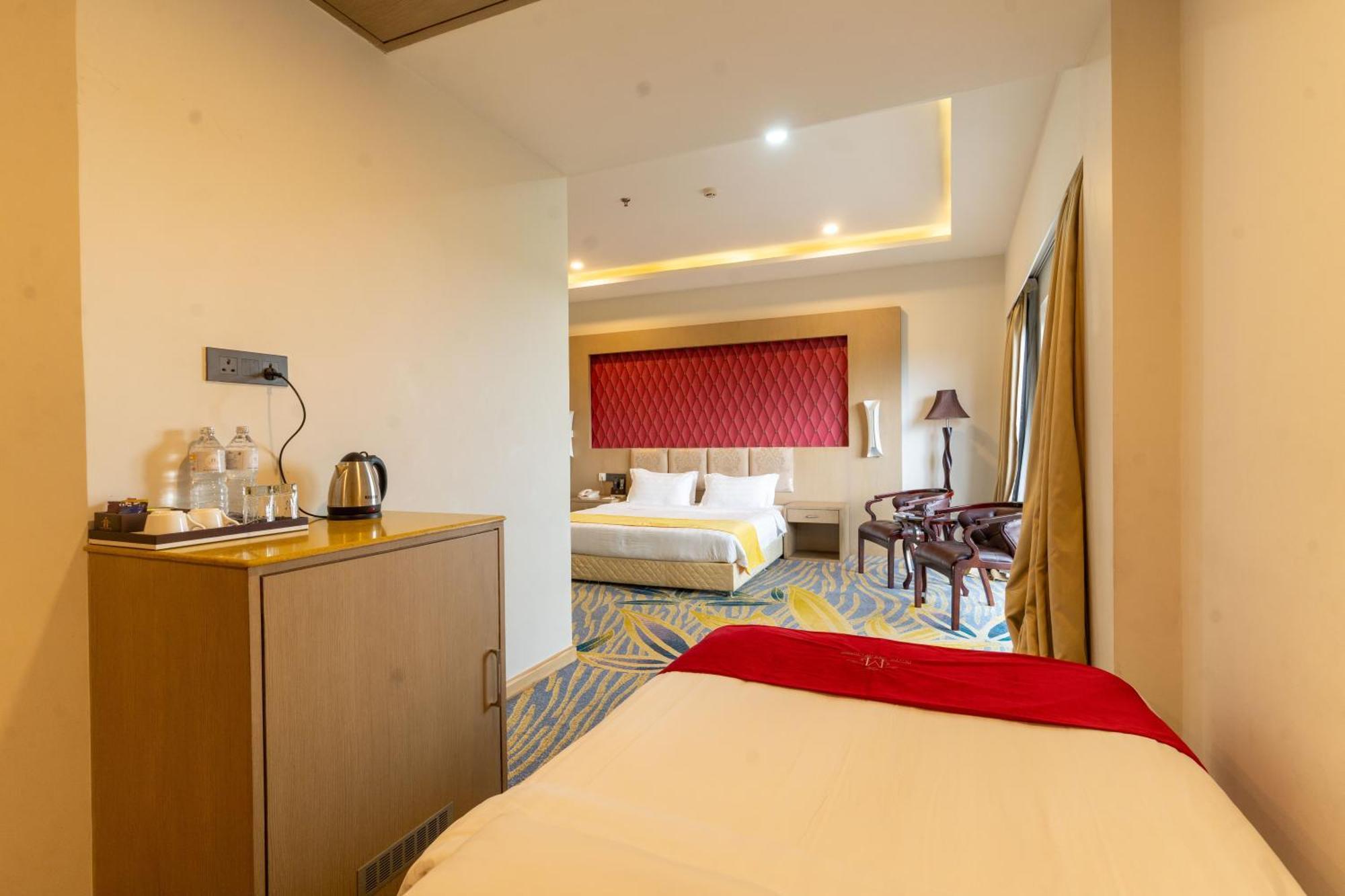 Hotel Mechi Crown Kakarvitta Luaran gambar