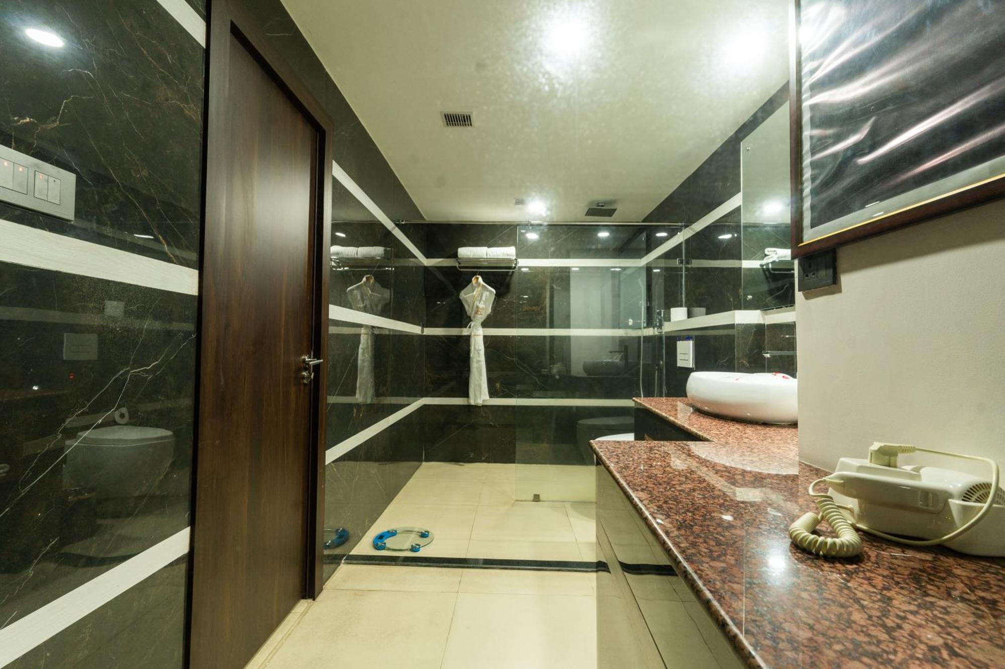 Hotel Mechi Crown Kakarvitta Luaran gambar
