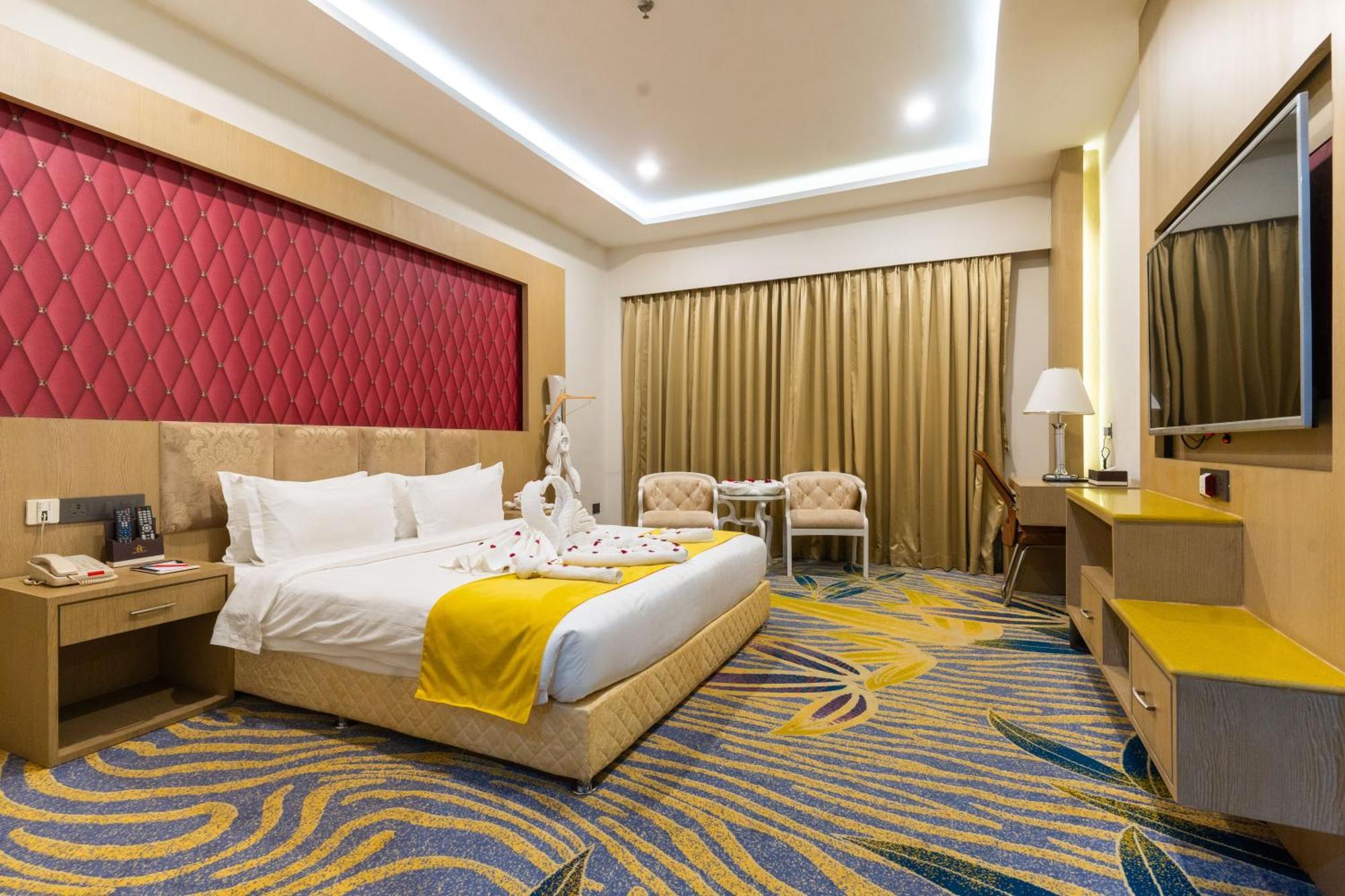Hotel Mechi Crown Kakarvitta Luaran gambar